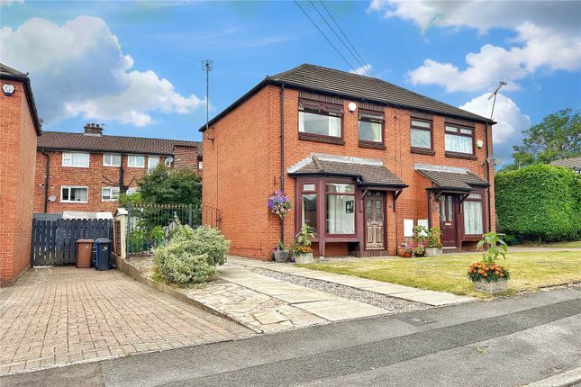 2 bed property, in Earnshaw Close, £180,000