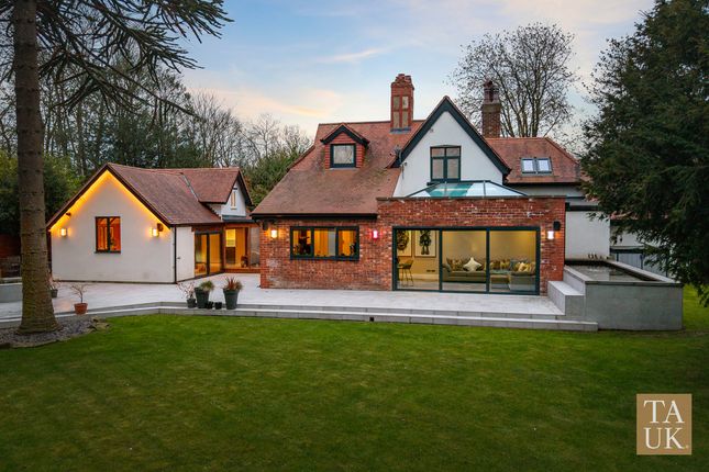 4 bed property, in Chestnut Avenue, £1,000,000