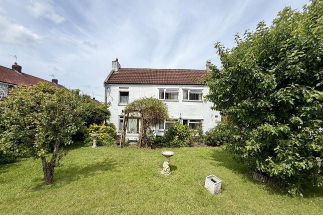 3 bed property, in Leicester Square, £399,950