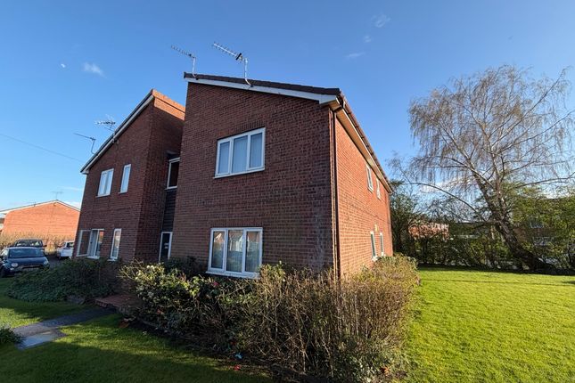 1 bed property, in Hambleton Close, £53,000