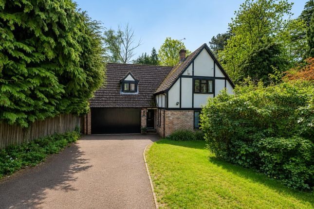4 bed property, in Oakdene, £1,250,000