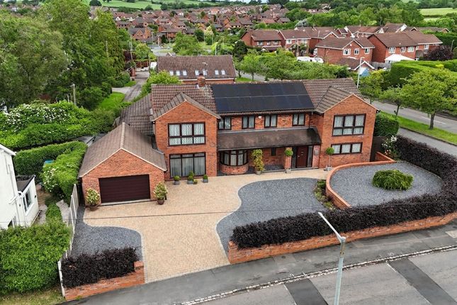 4 bed property, in Uttoxeter Road, £695,000