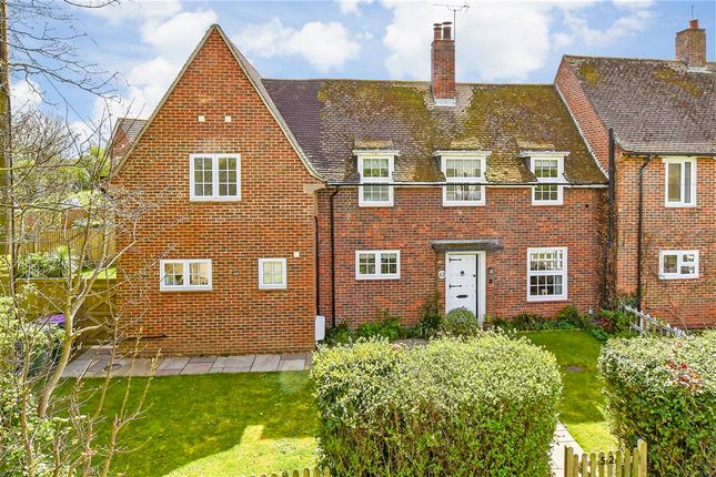 4 bed property, in The Churchlands, £450,000
