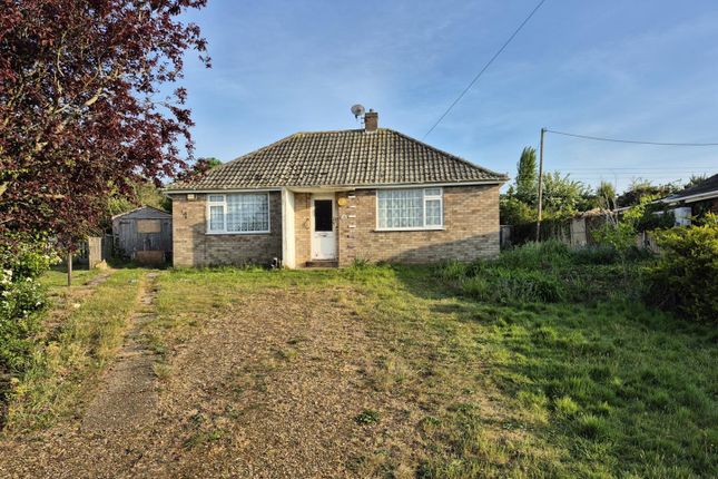 2 bed property, in Collingwood Close, £150,000