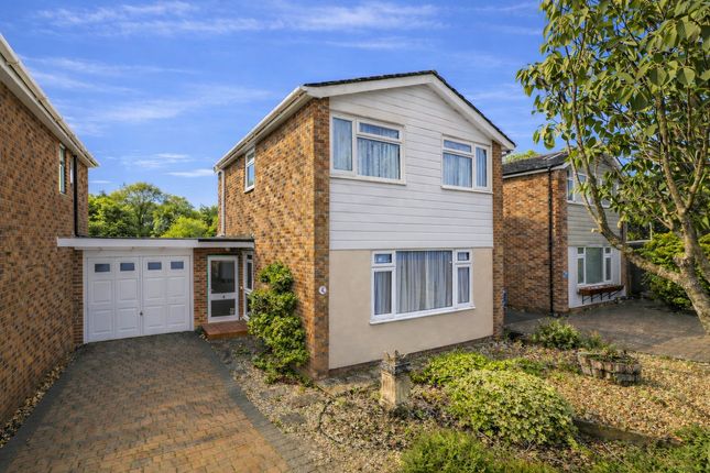 3 bed property, in Tennyson Road, £725,000