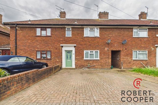4 bed property, in Cleves Way, £550,000