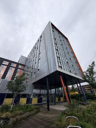 Studio, in One Islington Plaza, £35,000