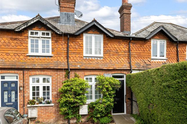 2 bed property, in Myrtle Cottages, £435,000