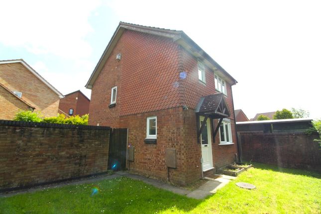 3 bed property, in Ellicks Close, £399,999
