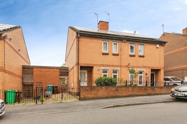 2 bed property, in Birkin Avenue, £130,000