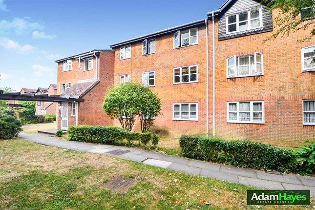 2 bed property, in Stevenson Close, £250,000