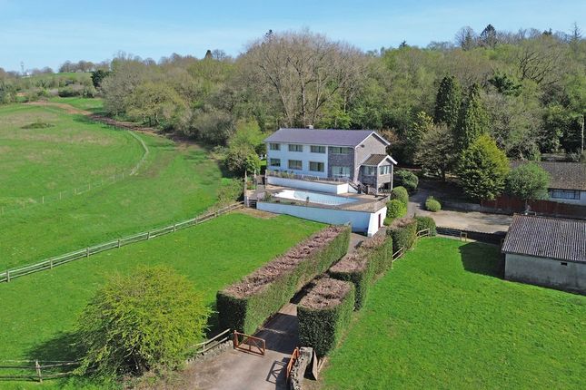 5 bed property, in Large House & Grounds, £799,000