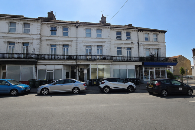 2 bed property, in Cavendish Place, £200,000