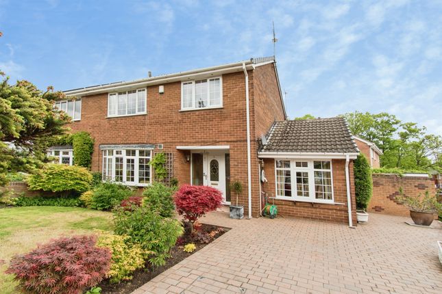 3 bed property, in Weetworth Park, £300,000