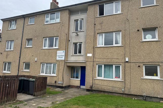2 bed property, in Cavendish Road, £80,000