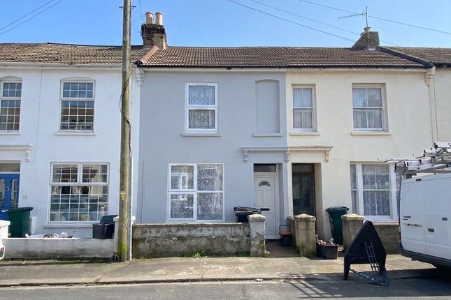 3 bed property, in Gardener Street, £350,000