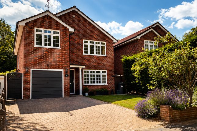 4 bed property, in Kings Road, £600,000