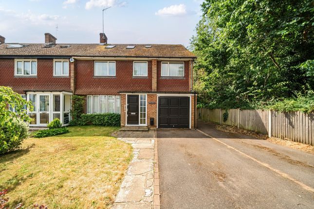 6 bed property, in Old Perry Street, £800,000