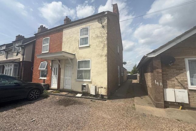 2 bed property, in Bourne Road, £110,000