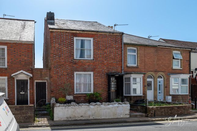 2 bed property, in Crocker Street, £210,000