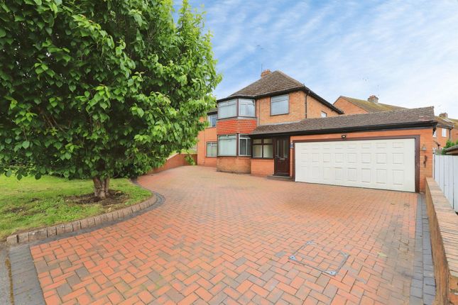 4 bed property, in West Head Road North, £375,000
