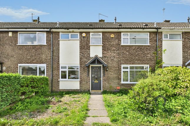 3 bed property, in Cranmer Close, £220,000