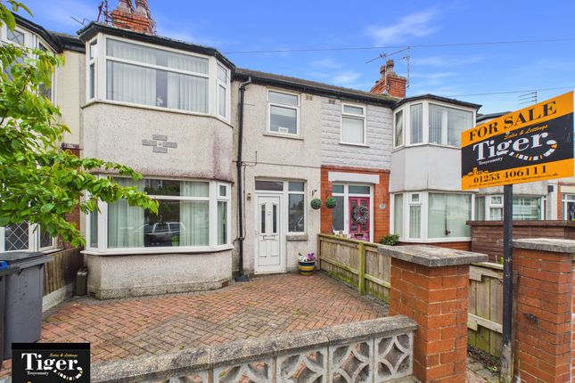 3 bed property, in Collyhurst Avenue, £130,000