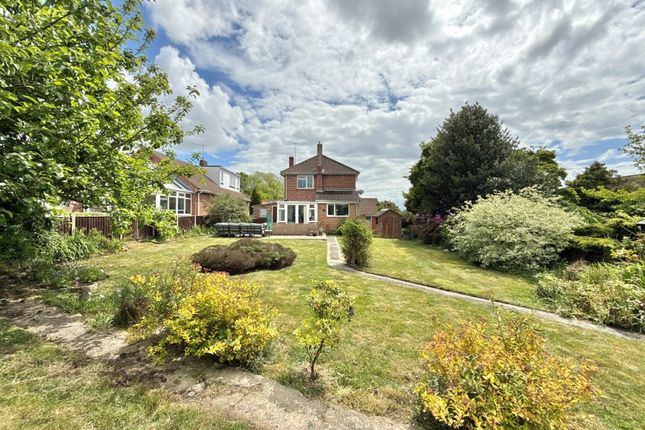 3 bed property, in Tarratt Road, £400,000