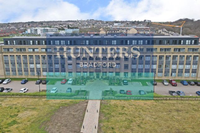 1 bed property, in Card House, £115,000