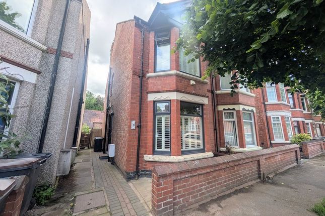 3 bed property, in Earls Road, £265,000