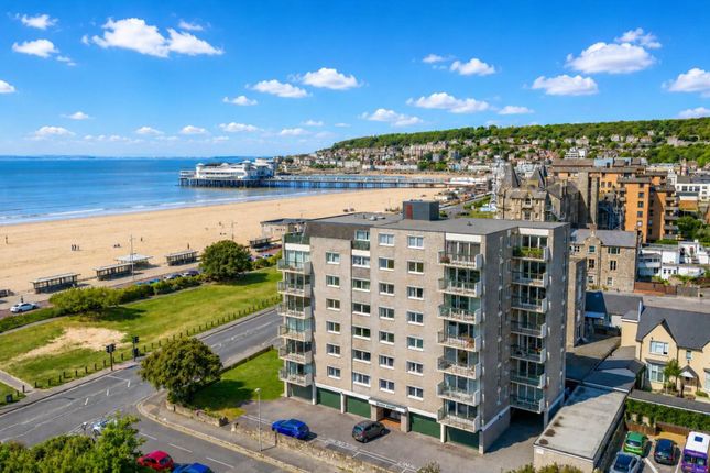2 bed property, in Beach Road, £234,500