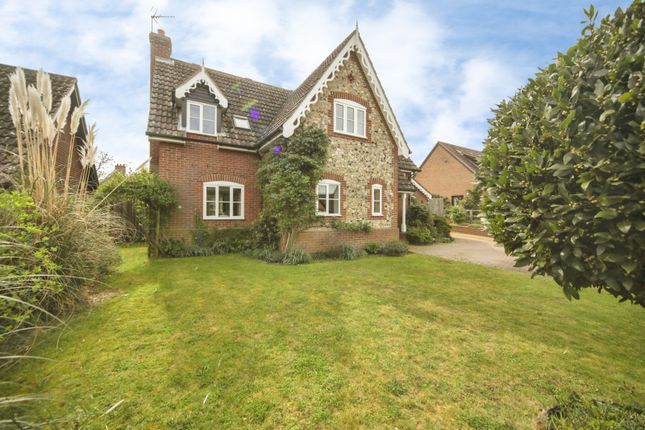 4 bed property, in Shop Lane, £600,000