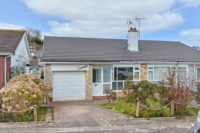 2 bed property, in Maple Close, £279,950