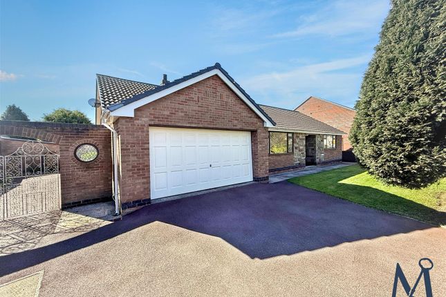 2 bed property, in Hall Street, £350,000