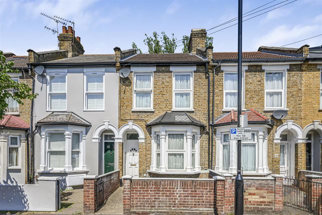2 bed property, in Farmer Road, £625,000