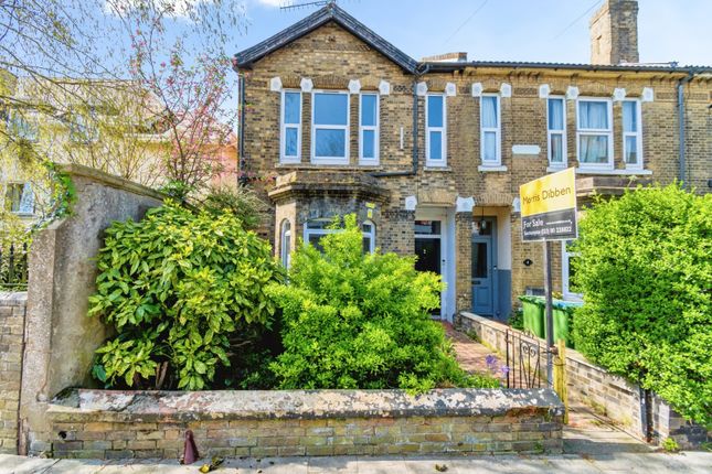5 bed property, in Carlton Road, £400,000