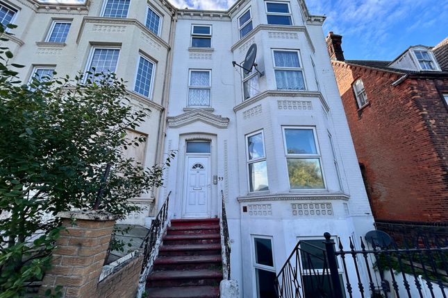 6 bed property, in Wellesley Road, £325,000