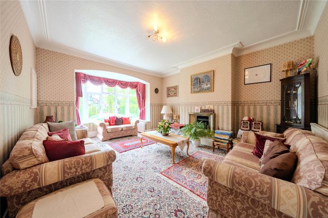 6 bed property, in Street Lane, £700,000