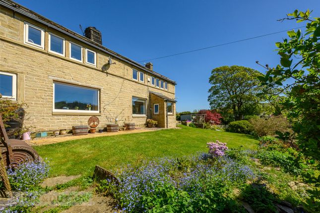 4 bed property, in Snowgatehead, £575,000
