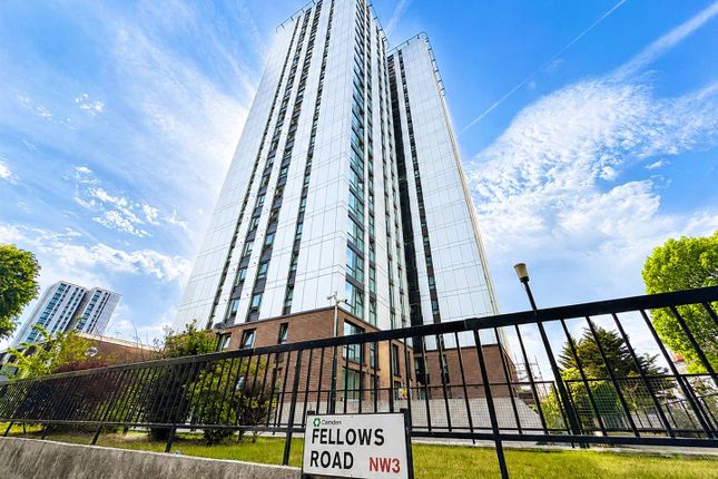 1 bed property, in Fellows Road, £299,999