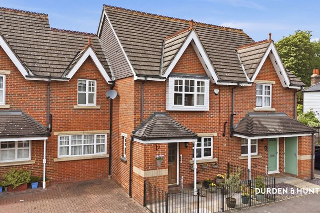 3 bed property, in Smarts Lane, £725,000