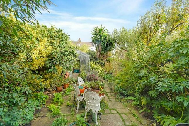 4 bed property, in Prospero Road, £1,125,000