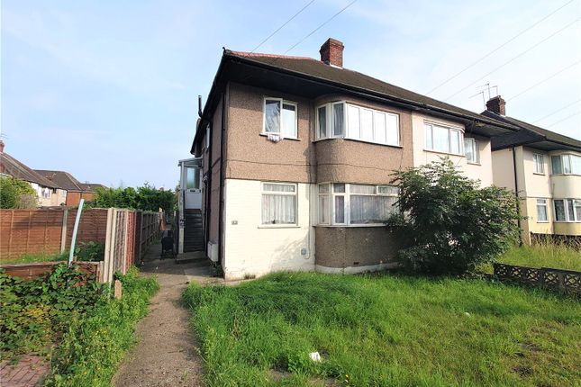 2 bed property, in Sandow Crescent, £304,950