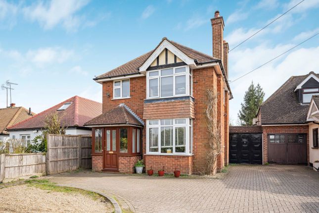 4 bed property, in Harpenden Lane, £795,000