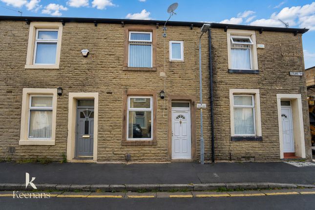 2 bed property, in Leyland Road, £80,000