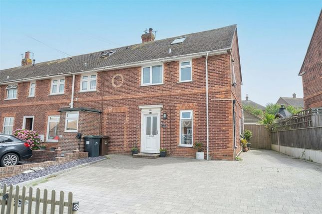 2 bed property, in Dover Road, £300,000