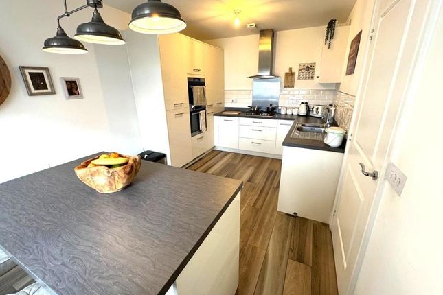 4 bed property, in Armstrong Road, £475,000