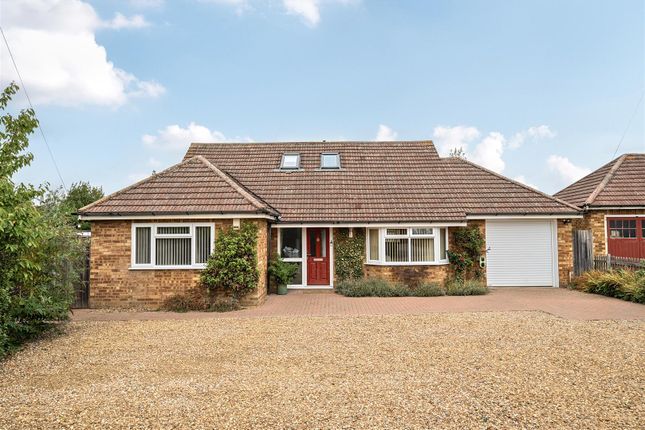4 bed property, in Hookhams Lane, £625,000