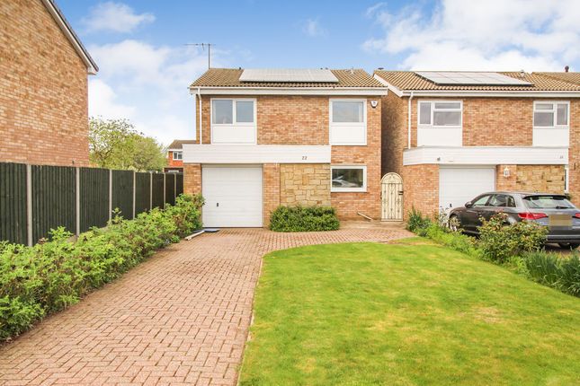 4 bed property, in Whitworth Way, £425,000
