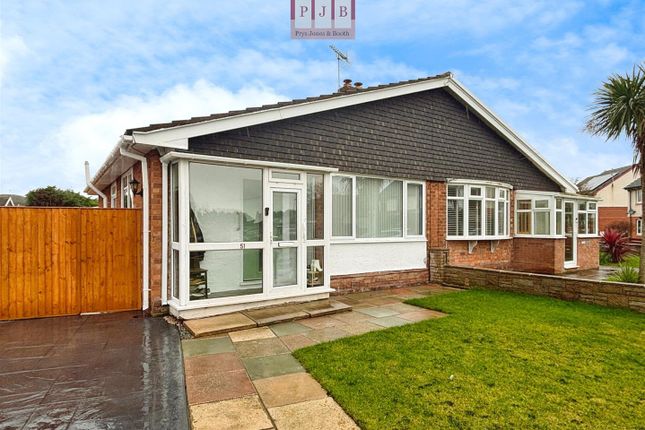 2 bed property, in Min Y Don, £215,000